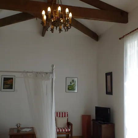 招待所 勒卡德朗索里拉旅馆 Courcelles (Charente-Maritime)