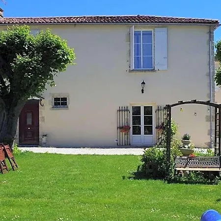 Le Cadran Solaire 3* Courcelles (Charente-Maritime)