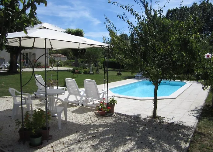 Le Cadran Solaire 3* Courcelles (Charente-Maritime)